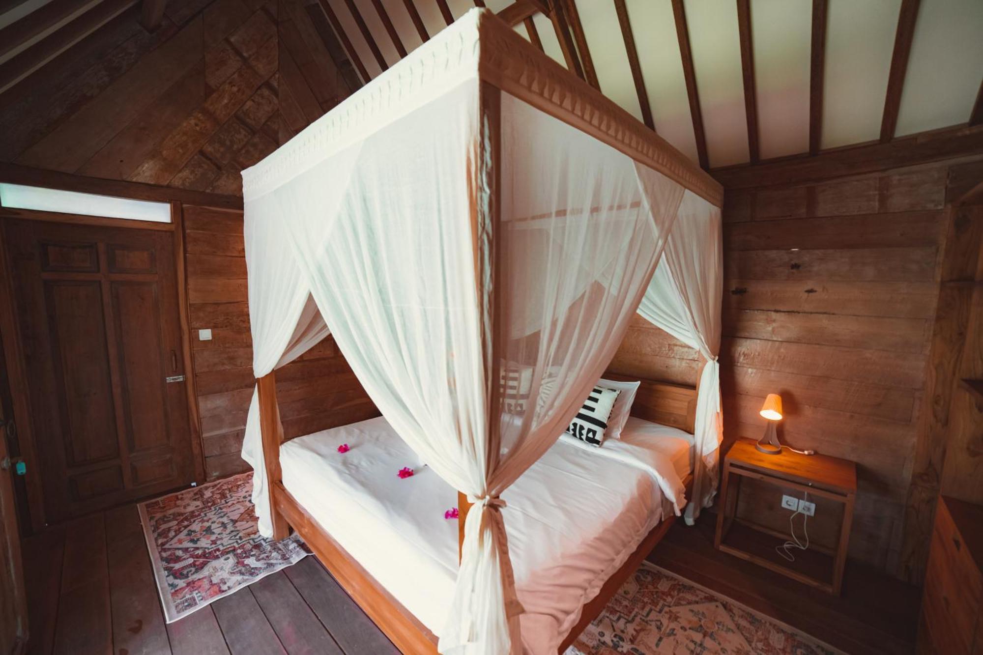 Mangroove Bay Boutique Hostel Banyuwedang Esterno foto